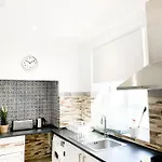 Casa Da Aida * פוסטה