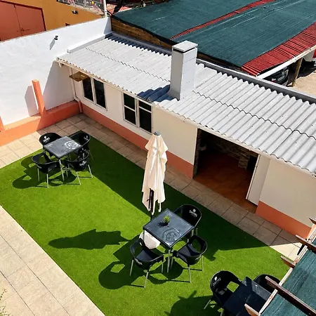 Quarto em Acomodações Particulares Casa Da Aida - *